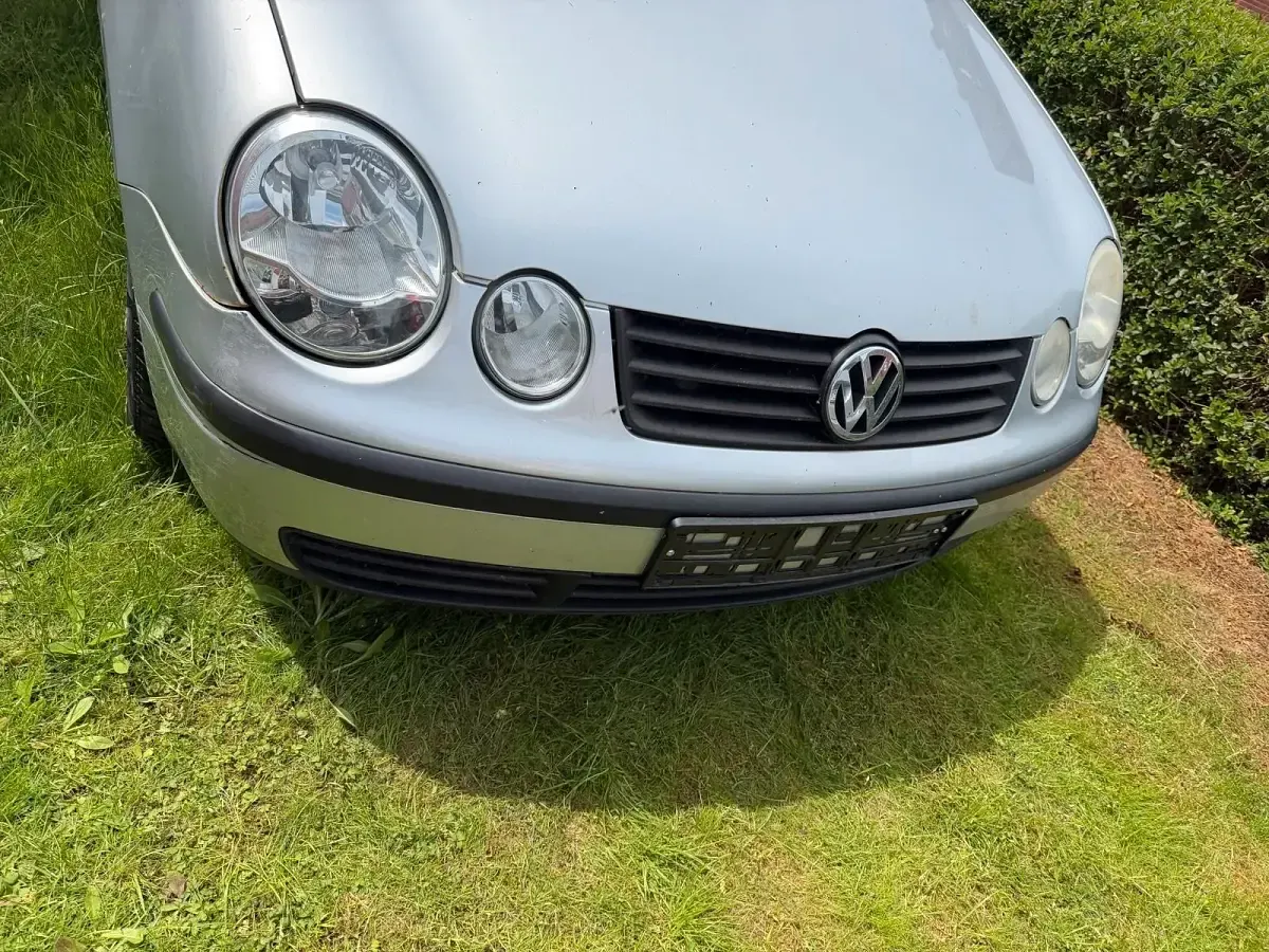 Gebraucht VW Polo 54 PS (39 kW) 2003 Silber Kleinwagen