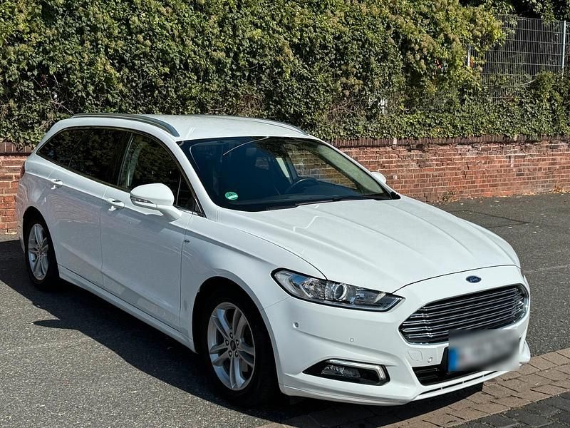 Weiß Gebraucht 2018 Ford Mondeo Titanium Kombi | 11.900 € (Guter Preis) - Bild 1/4