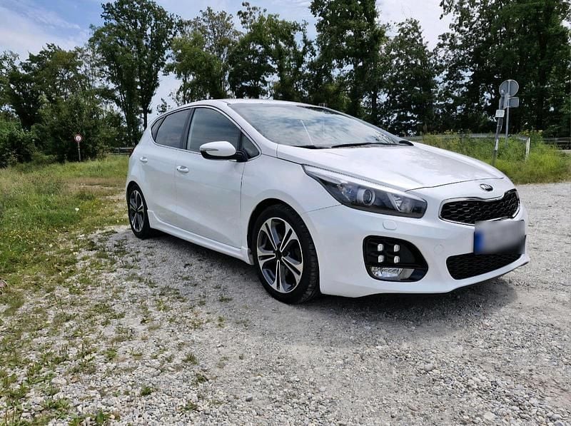 Gebraucht Kia Ceed GT-Line 136 PS (100 kW) 2017 Weiß Kleinwagen
