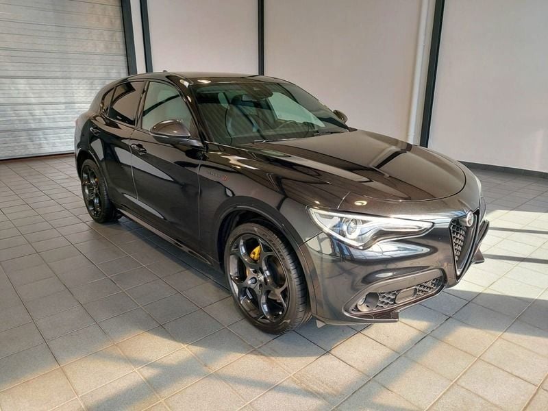 Schwarz Gebraucht 2022 Alfa Romeo Stelvio Ti SUV | 38.990 € (Fairer Preis) - Bild 1/4