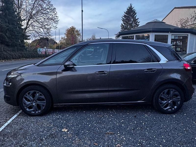 Gebraucht Citroën C4 Picasso SELECTION 165 PS (121 kW) 2015 Braun Van / Kleinbus