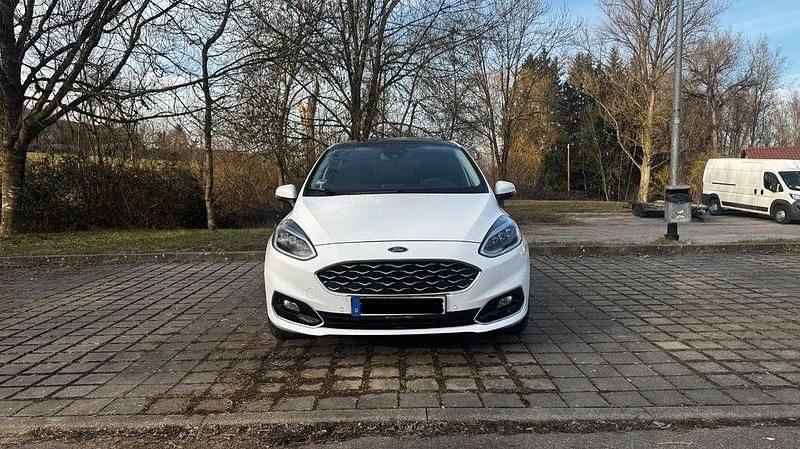 Gebraucht Ford Fiesta Vignale 101 PS (74 kW) 2018 Weiß Kleinwagen