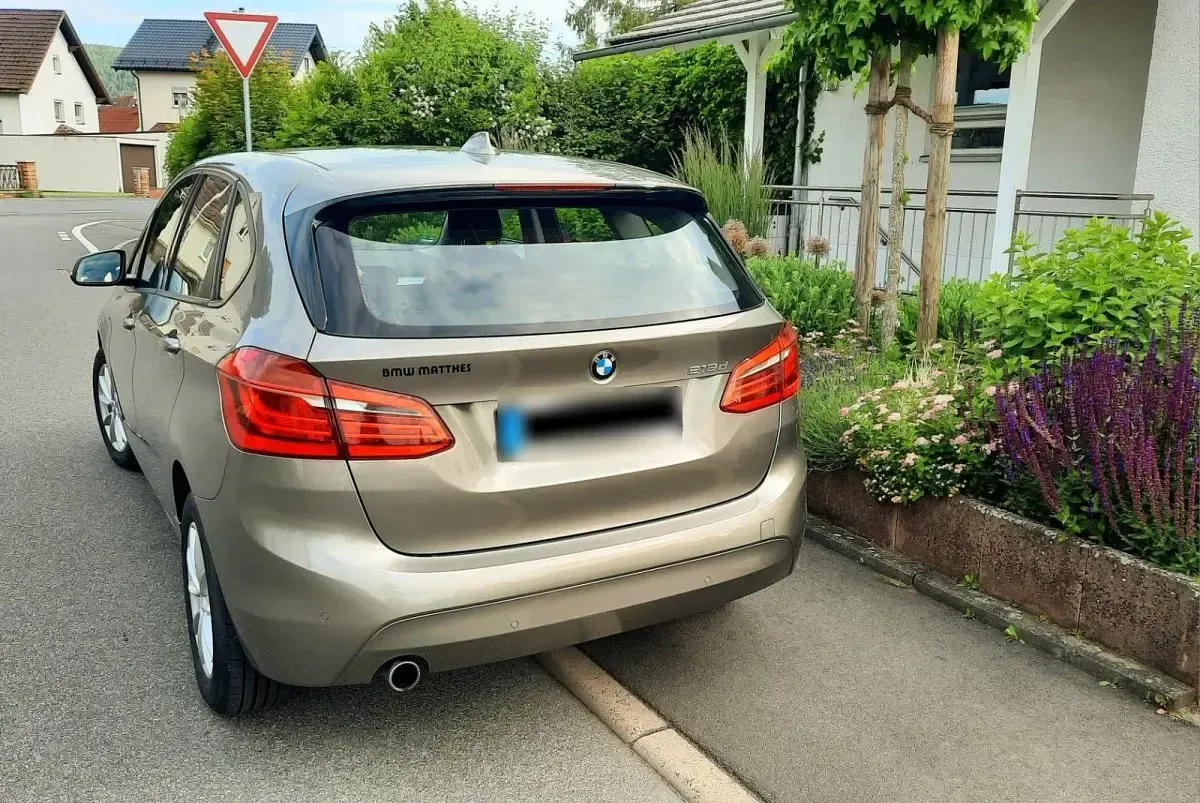 Gebraucht BMW 218 Advantage 150 PS (110 kW) 2016 Beige Kombi