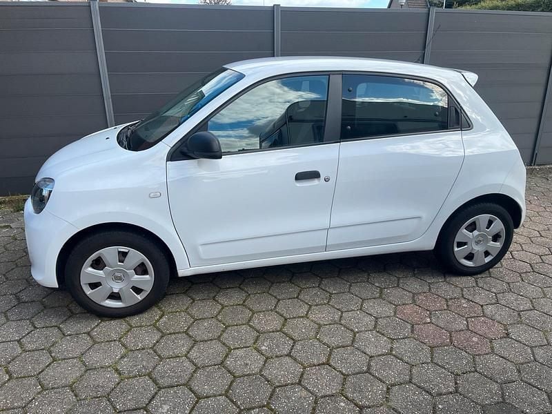 Gebraucht Renault Twingo Expression 71 PS (52 kW) 2015 Weiß Kleinwagen