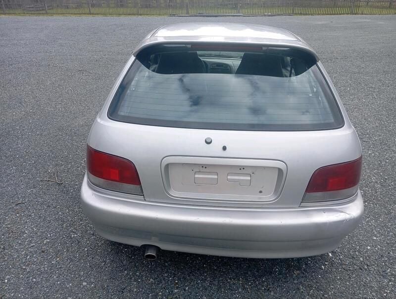 Silber Gebraucht 2001 Suzuki Baleno Kleinwagen | 370 € - Bild 1/4