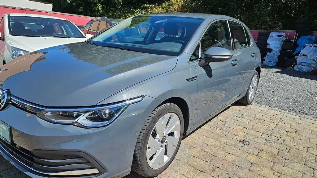 Gebraucht VW Golf VIII Style 131 PS (96 kW) 2020 Delfingrau Limousine