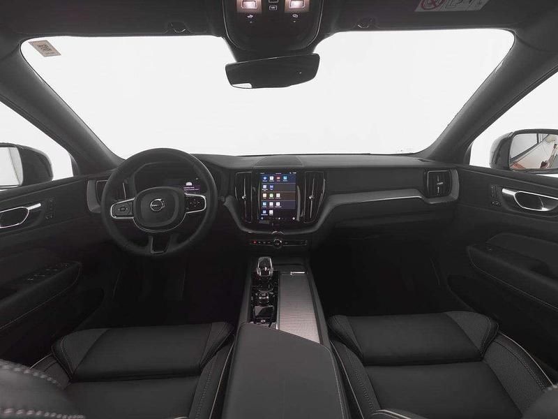 Gebraucht Volvo XC60 Plus 197 PS (144 kW) 2024 Rot SUV