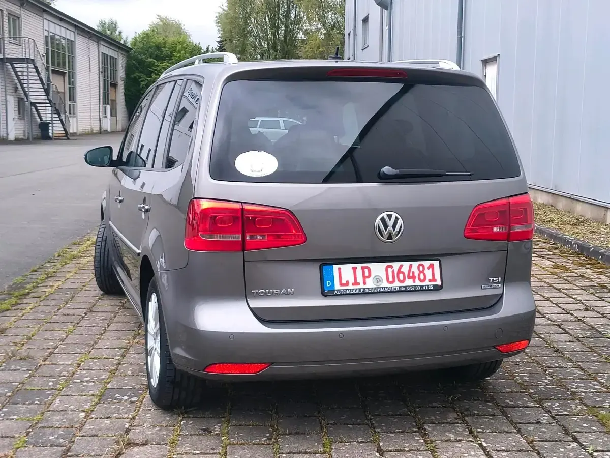 Gebraucht VW Touran Highline 105 PS (77 kW) 2010 Grau Van / Kleinbus