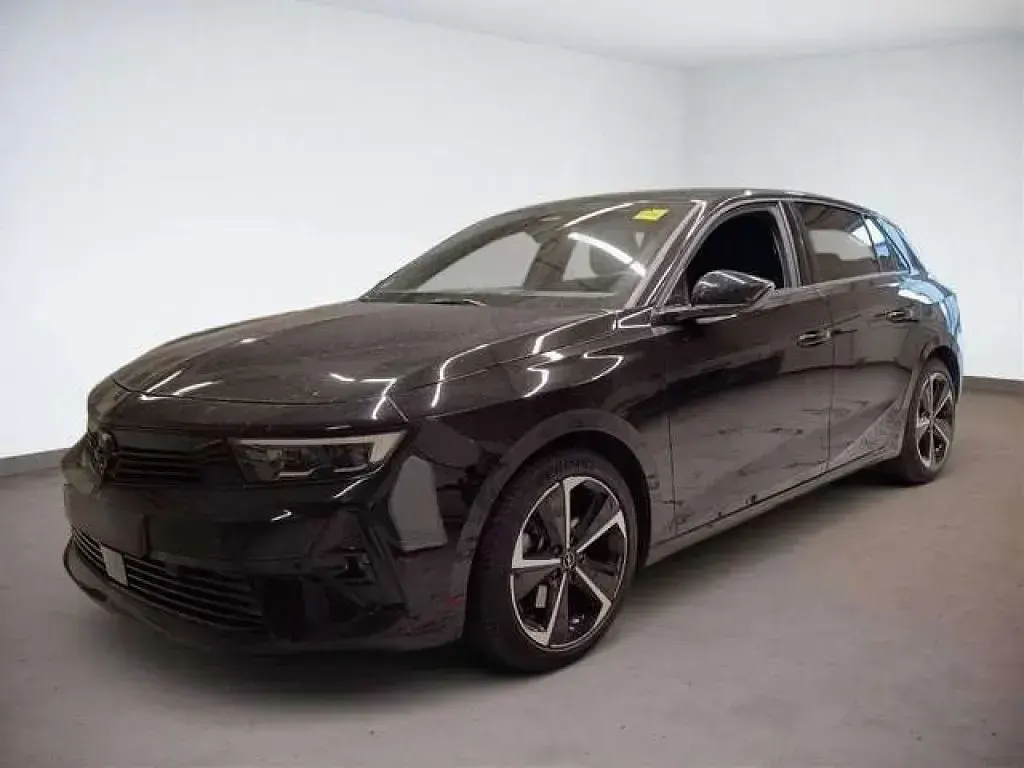 Gebraucht Opel Astra 145 PS (106 kW) 2024 Karbon schwarz metallic (metallic) Kleinwagen