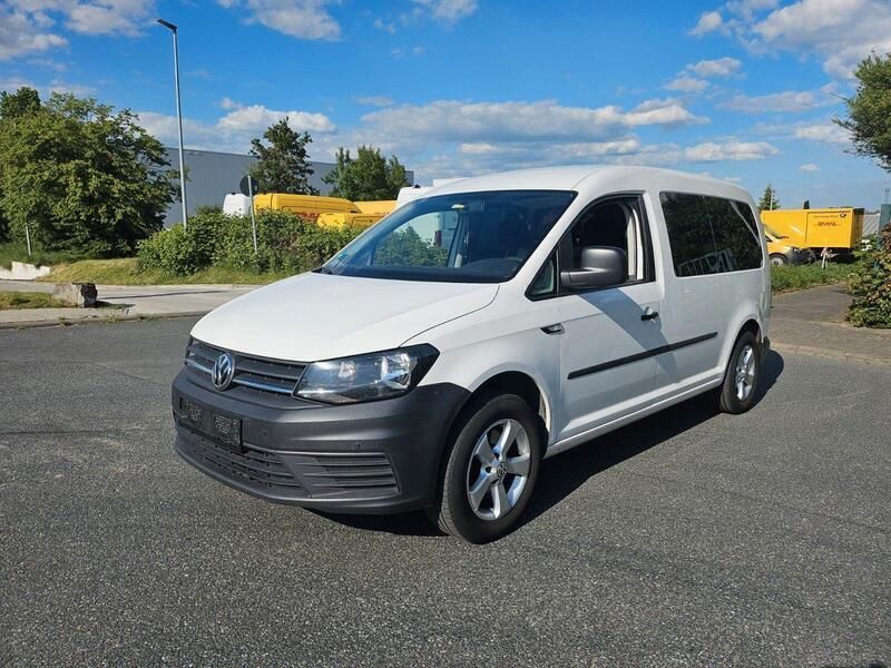 Weiß Gebraucht 2016 VW Caddy Maxi Van / Kleinbus | 6.950 € - Bild 1/4