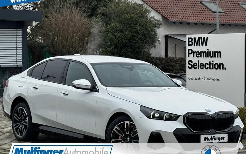 Neu BMW 530e Shadowline 299 PS (219 kW) 2026 Weiß Kombi