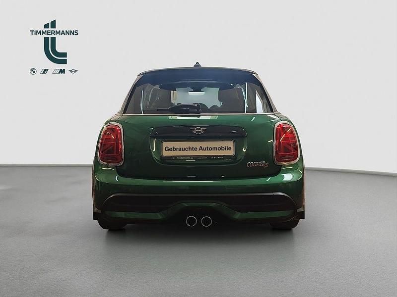 Second-hand Mini Cooper S Classic 178 CP (130 kW) 2024 Verde Hatchback