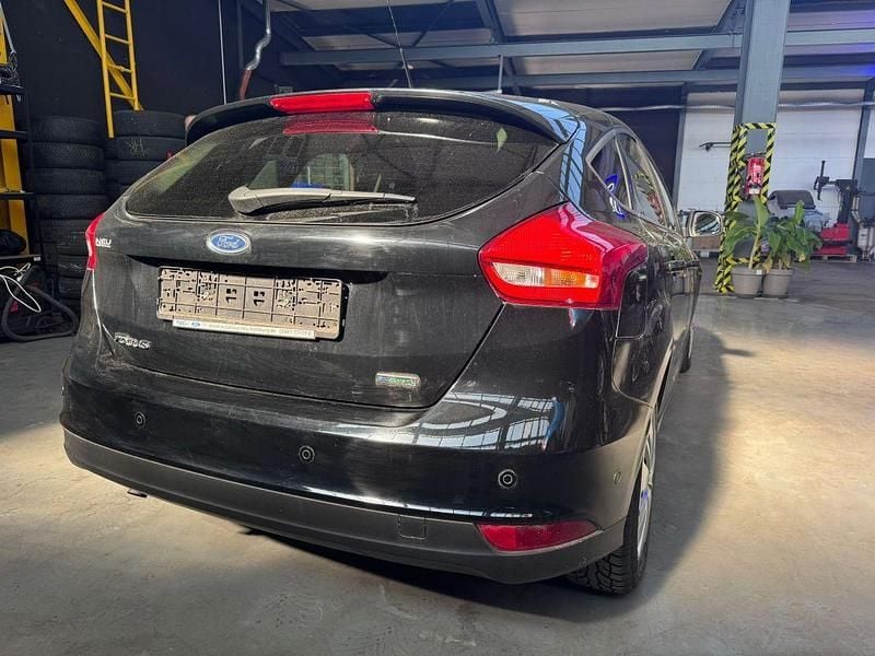 Gebraucht Ford Focus Business Edition 125 PS (91 kW) 2016 Iridiumschwarz metallic Limousine