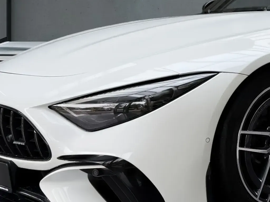 Gebraucht Mercedes SL63 AMG AMG 585 PS (430 kW) 2024 Weiß Cabrio