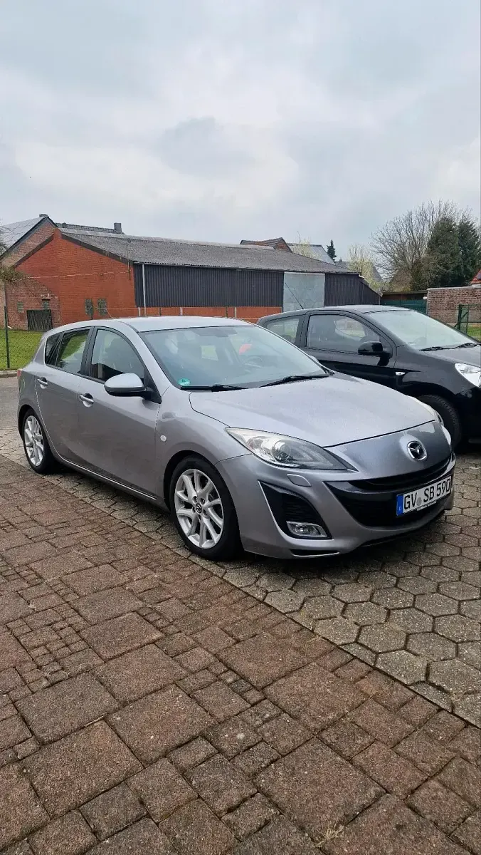Gebraucht Mazda 3 Inclusive 185 PS (136 kW) 2010 Silber Limousine