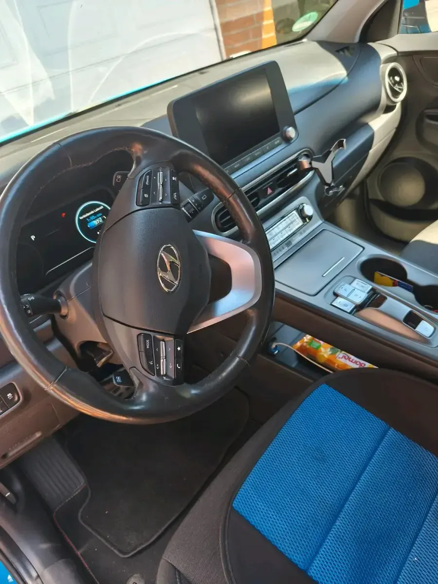 Gebraucht Hyundai Kona 100 kW (136 PS) 2022 Blau SUV