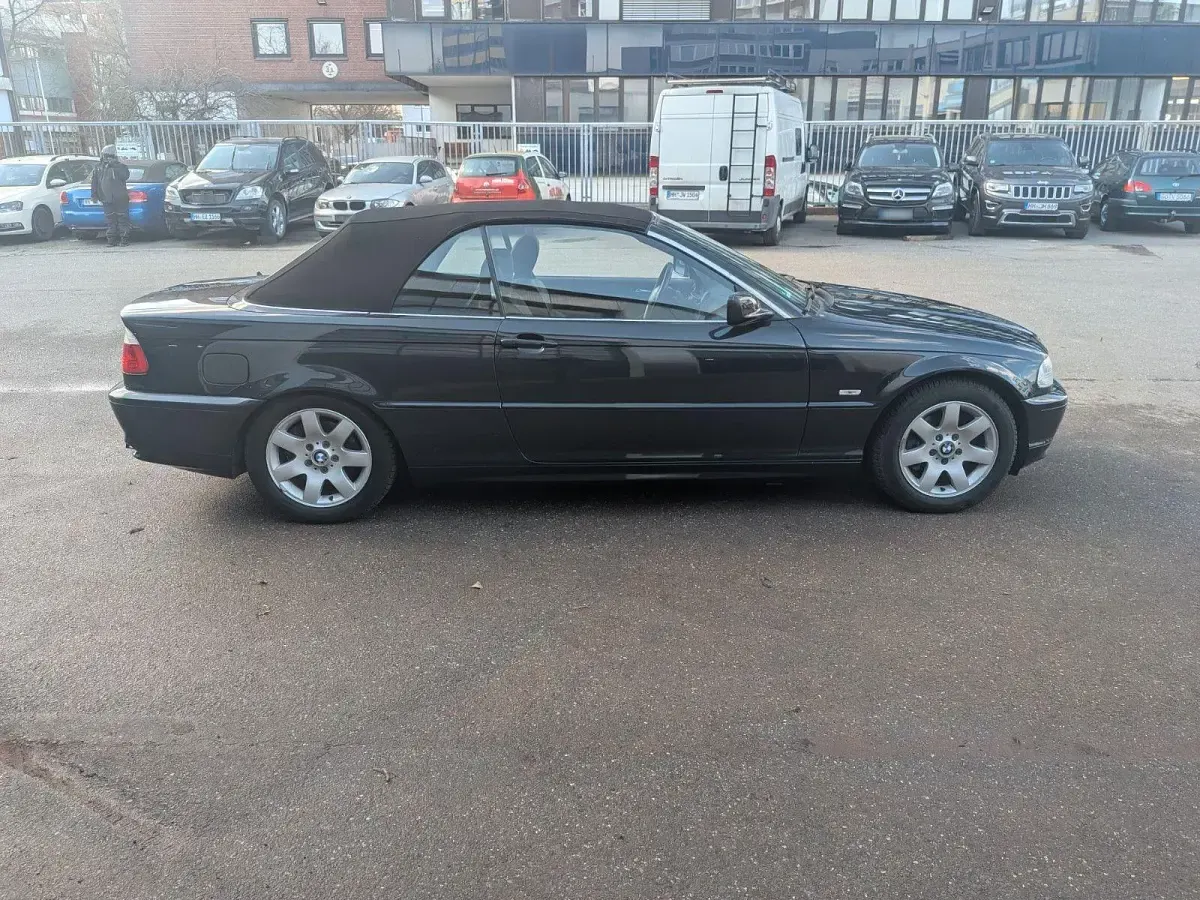Używany BMW 323 170 KM (125 kW) 2000 Czarny Kabriolet