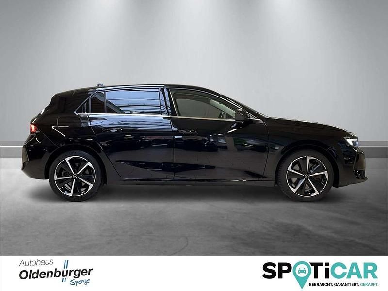 Gebraucht Opel Astra Elegance 179 PS (131 kW) 2022 Diamond black Kleinwagen