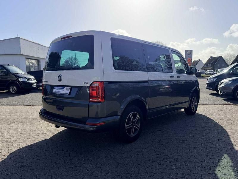 Second-hand VW Multivan 150 CP (110 kW) 2016 Gri Monovolum