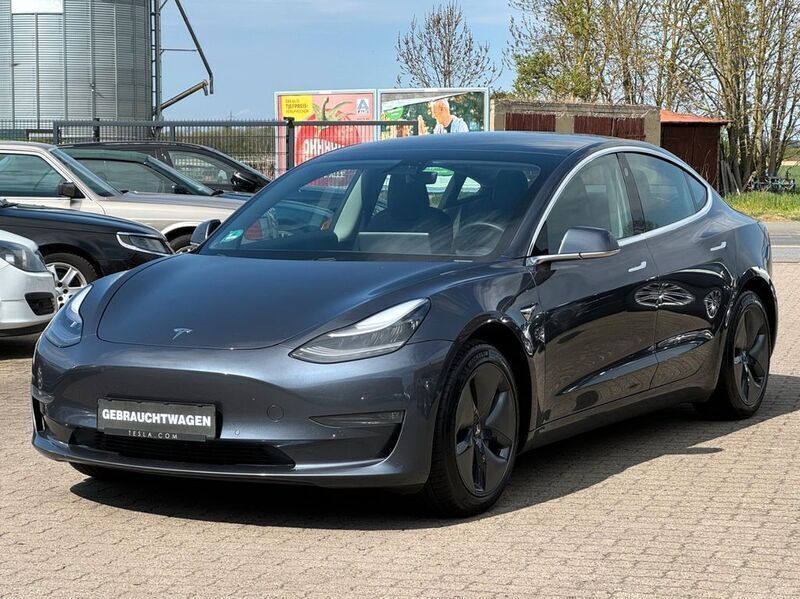 Grau Gebraucht 2020 Tesla Model 3 Long Range Limousine | 16.900 € (Teuer) - Bild 1/4