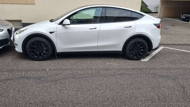 Gebraucht 2022 Tesla Model Y Long Range SUV | 35.900 € (Fairer Preis) - Bild 1/3