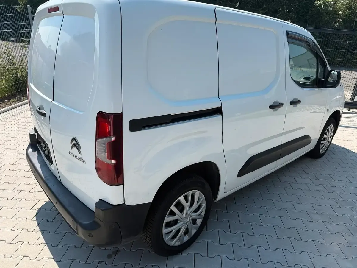 Gebraucht Citroën Berlingo 102 PS (75 kW) 2021 Weiß Van / Kleinbus