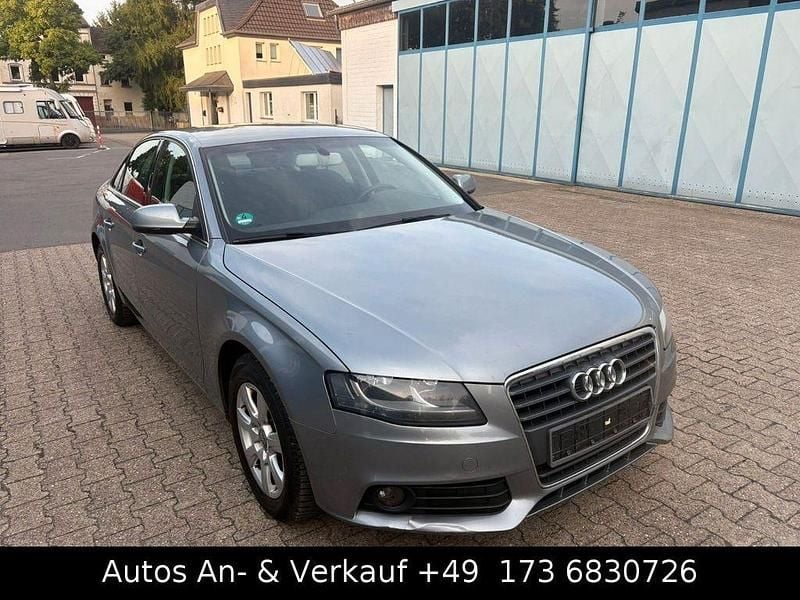Grau Gebraucht 2010 Audi A4 Ambiente Limousine | 5.800 € (Superpreis) - Bild 1/4
