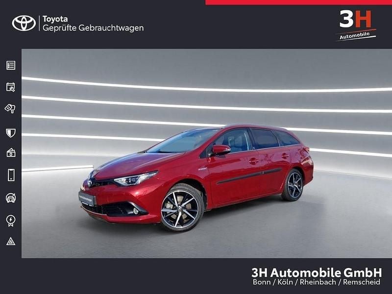 Rot Gebraucht 2018 Toyota Auris Touring Sports Team Kombi | 17.990 € (Etwas zu teuer) - Bild 1/4