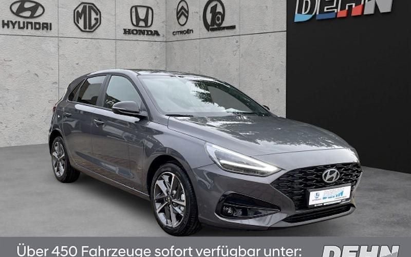 Orange Neu 2024 Hyundai i30 Advantage Limousine | 27.975 € (Fairer Preis) - Bild 1/4
