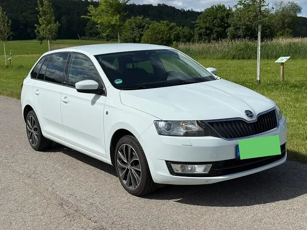 Gebraucht Skoda Rapid 86 PS (63 kW) 2015 Weiß Kleinwagen