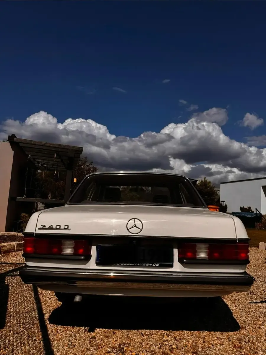 Gebraucht Mercedes 230 1983 Weiß Limousine