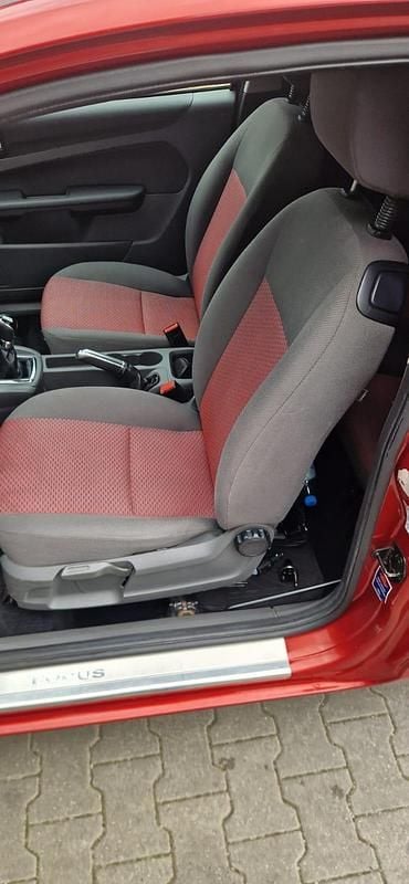 Gebraucht Ford Focus 101 PS (74 kW) 2007 Rot Coupé