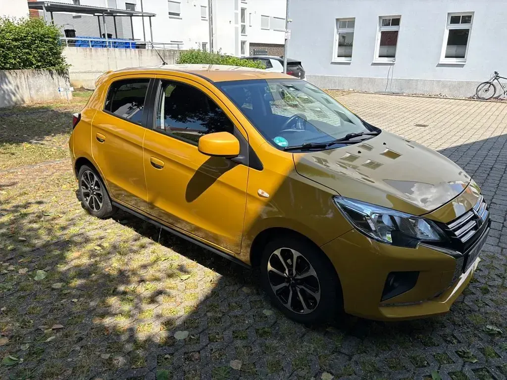 Gebraucht Mitsubishi Space Star Select+ 71 PS (52 kW) 2023 Gelb Kleinwagen