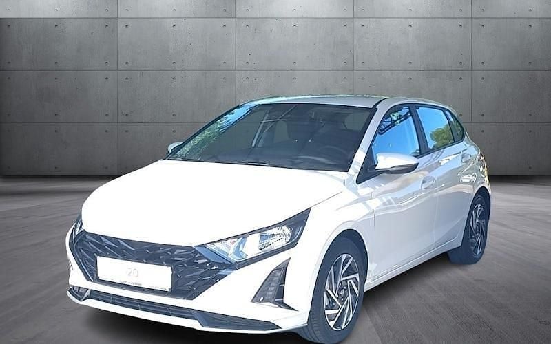 Weiß Neu 2025 Hyundai i20 Trend Limousine | 19.990 € (Guter Preis) - Bild 1/4