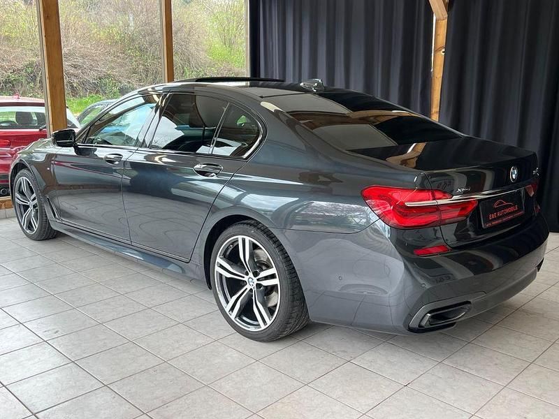 Gebraucht BMW 730 M Sport 265 PS (194 kW) 2020 Grau Limousine