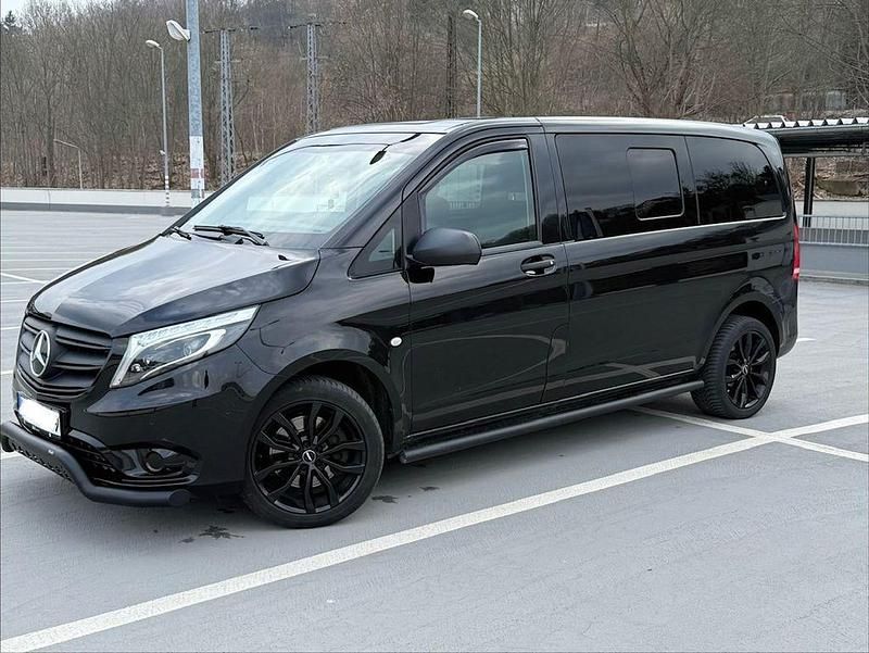 Gebraucht Mercedes Vito 190 PS (139 kW) 2021 Schwarz Van