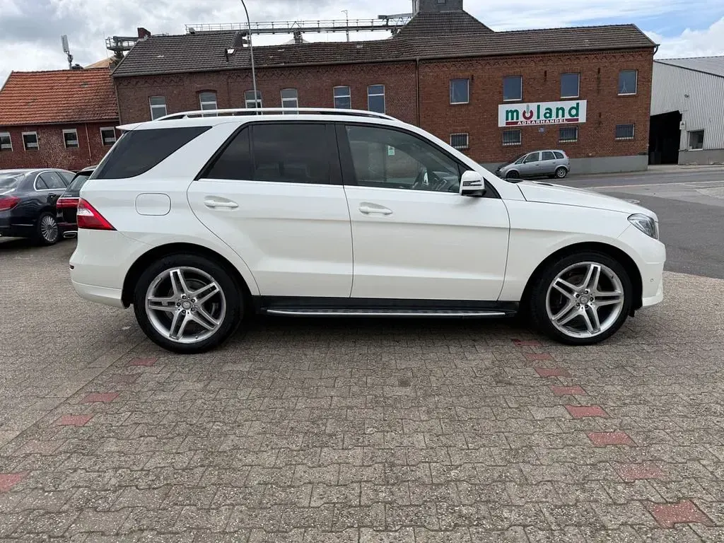 Gebraucht Mercedes ML350 AMG 258 PS (189 kW) 2014 Diamantweiss SUV