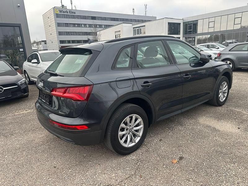 Gebraucht Audi Q5 190 PS (139 kW) 2019 Grau SUV