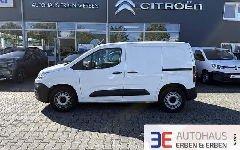 Weiß Gebraucht 2021 Citroën Berlingo PureTech Van / Kleinbus | 9.900 € - Bild 1/4