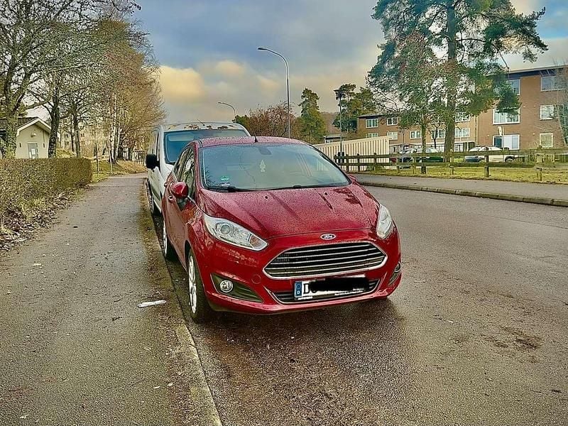 Gebraucht Ford Fiesta Trend 101 PS (74 kW) 2016 Limousine