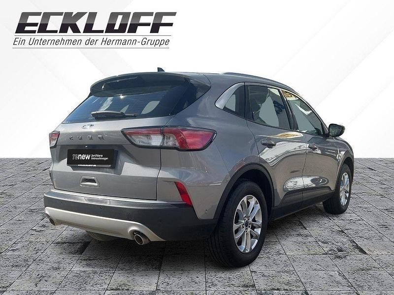Gebraucht Ford Kuga Titanium 150 PS (110 kW) 2022 Solar silver met (silber) SUV