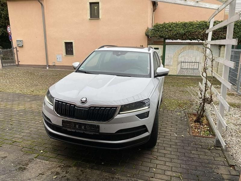 Gebraucht Skoda Karoq 150 PS (110 kW) 2018 Weiß SUV