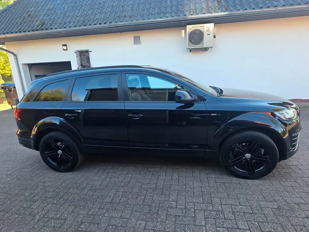 Gebraucht Audi Q7 Ambiente 245 PS (180 kW) 2014 Schwarz SUV