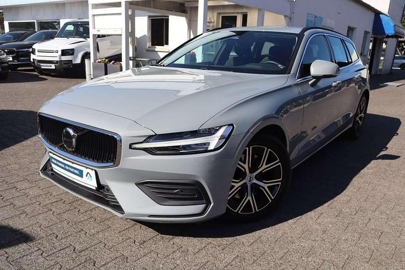 Vapour grey Gebraucht 2023 Volvo V60 Core Kombi | 24.890 € (Superpreis) - Bild 1/2