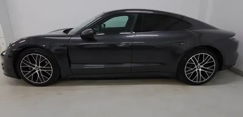 Gebraucht Porsche Taycan Sport 350 kW (476 PS) 2021 Vulkangrau Coupé