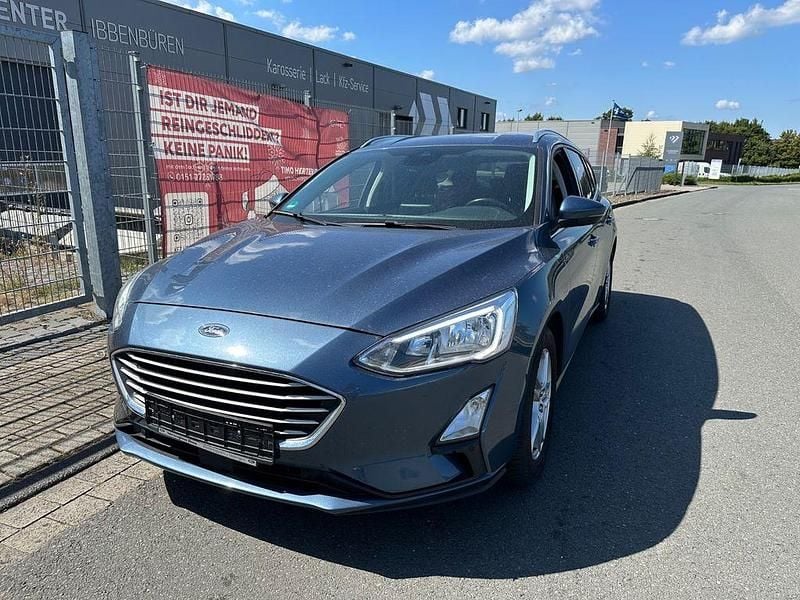 Blau Gebraucht 2019 Ford Focus Cool & Connect Limousine | 7.499 € (Fairer Preis) - Bild 1/4
