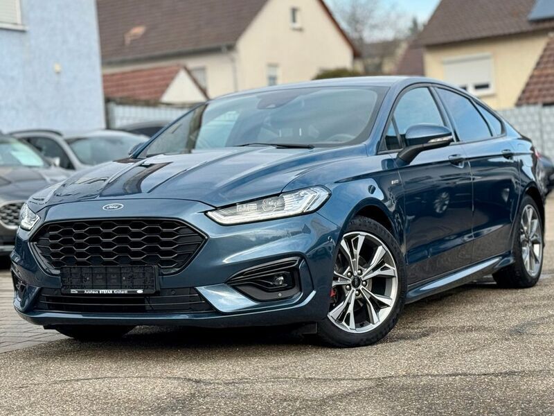 Chromablau metallic Gebraucht 2021 Ford Mondeo ST-Line Limousine | 25.390 € (Teuer) - Bild 1/4