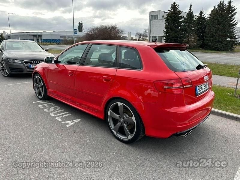 Gebraucht Audi RS3 Sport 340 PS (250 kW) 2012 Rot Limousine