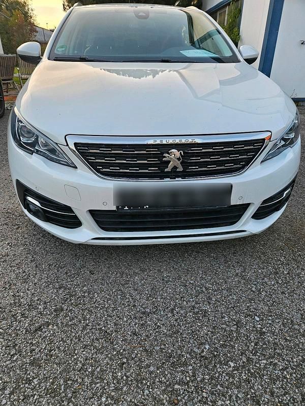 Weiß Gebraucht 2017 Peugeot 308 Kombi | 9.999 € (Superpreis) - Bild 1/4