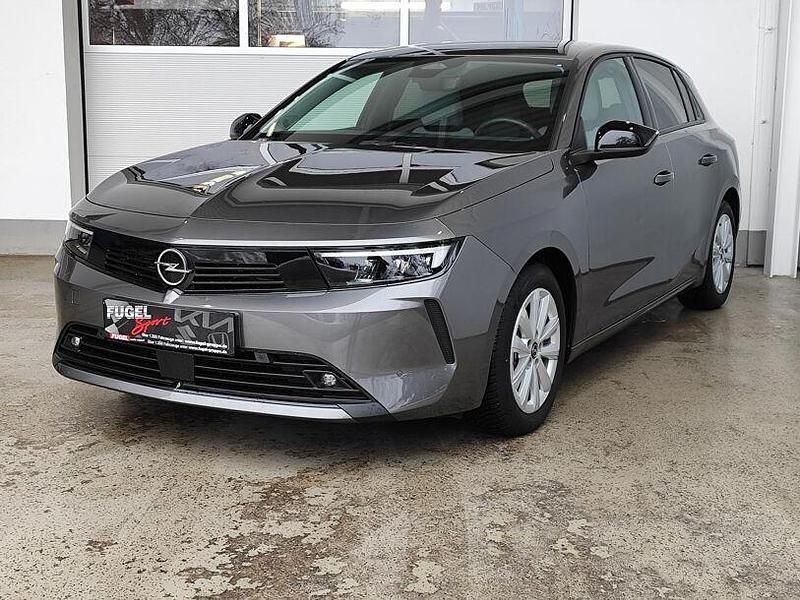 Gebraucht Opel Astra Elegance 131 PS (96 kW) 2023 Vulkan grau (metallic) Limousine